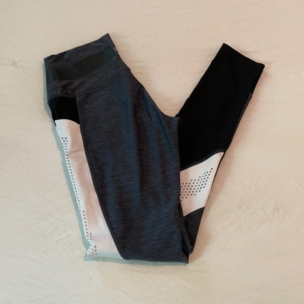 Victoria Secret PINK Ultimate Leggings